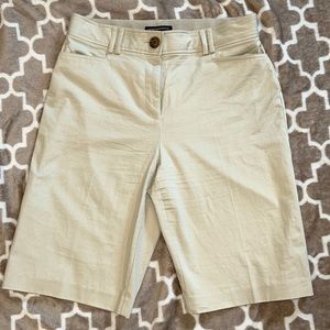 Women’s, counterparts, size 1010 Bermuda shorts. Like new condition.